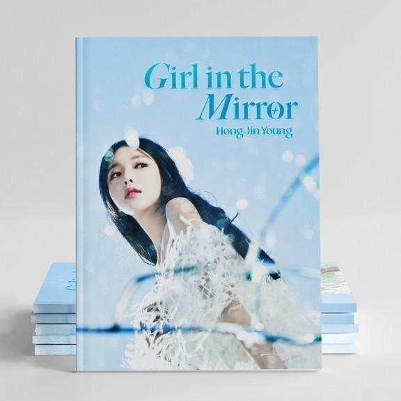 HONG JIN YOUNG - GIRL IN THE MIRROR (2022)